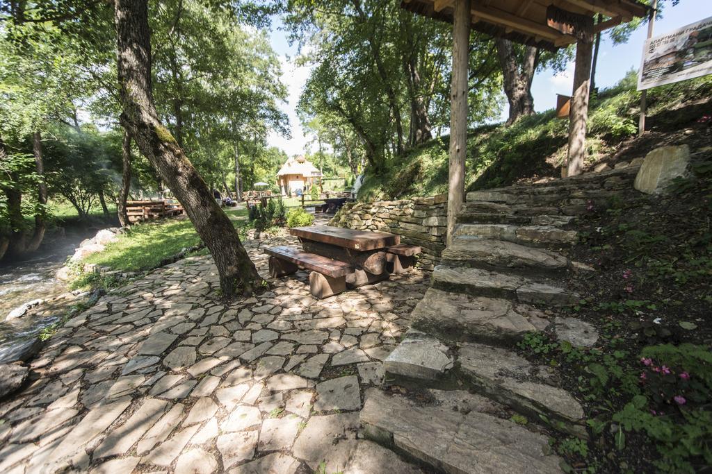Gradacka Banja Brvnare Appartement Gradac  Buitenkant foto