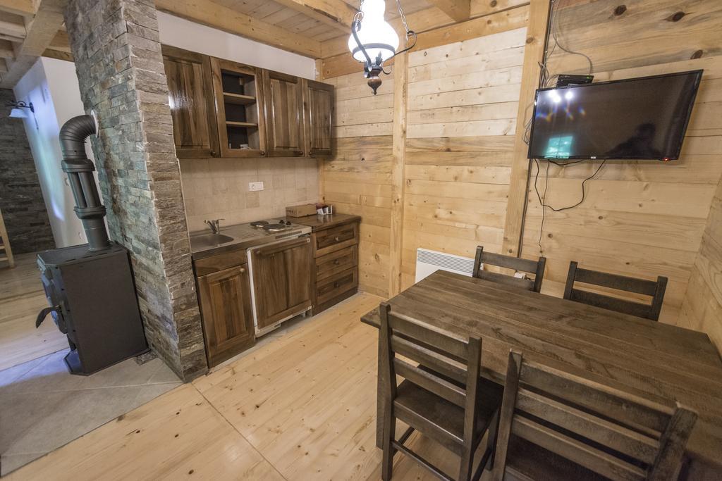 Gradacka Banja Brvnare Appartement Gradac  Buitenkant foto